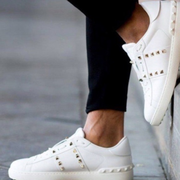 Valentino Garavanti White Rockstud Sneakers Size 6 - Picture 2 of 6